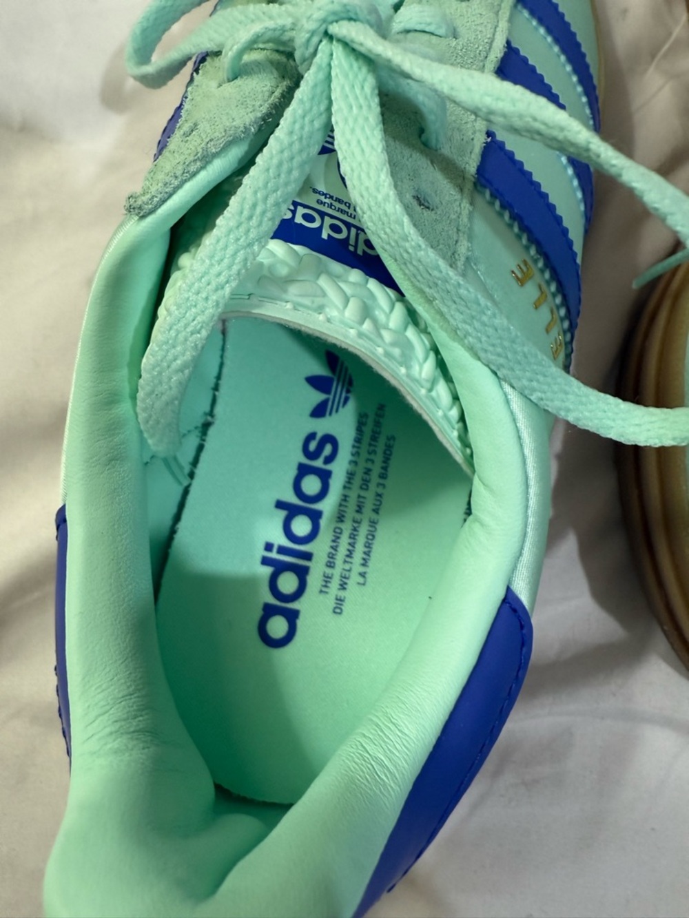 Adidas GAZELLE BOLD SHOES Women Size 8 Clear Mint / Lucid Blue / Gold Metallic - Picture 7 of 9